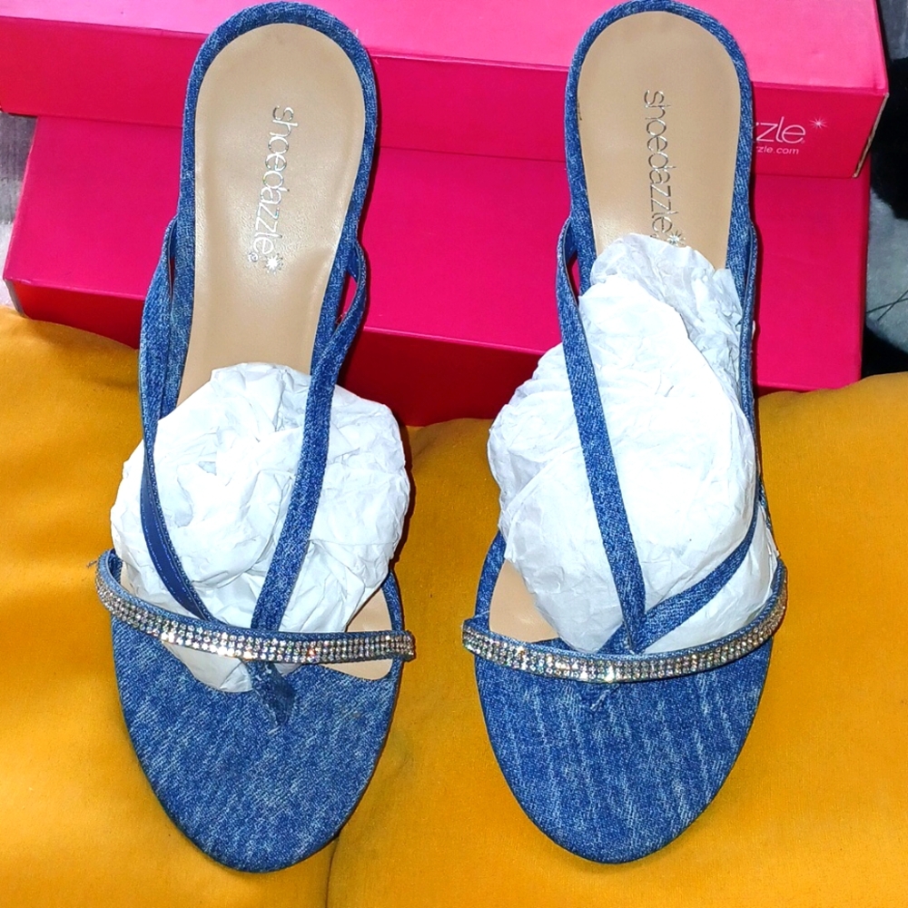 Shoedazzle Sandals